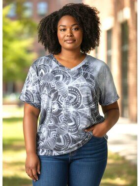 Pixie Lady Multicolor Mandela Print Short Sleeve V-Neck Tee Size XL NWT